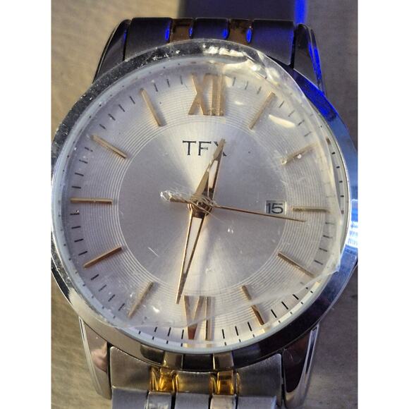 TFX by Bulova Ladies Watch New Battery date feature Large dial minimalist sharp - Picture 8 of 8